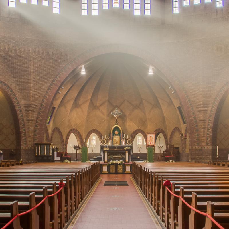 Lourdeskerk Bergen op Zoom - copyright (c) Kerkfotografie